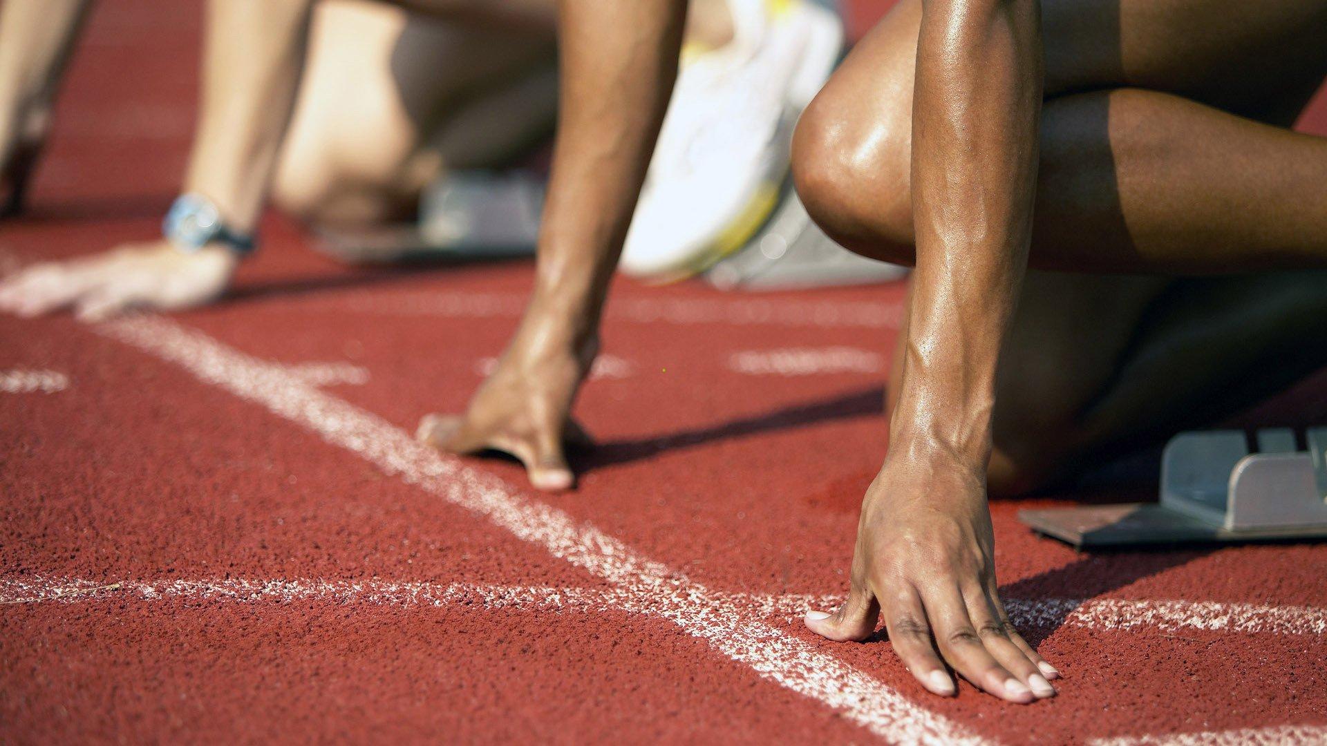 英超联赛激战正酣,曼城逆转利物浦,积分榜争夺白热化