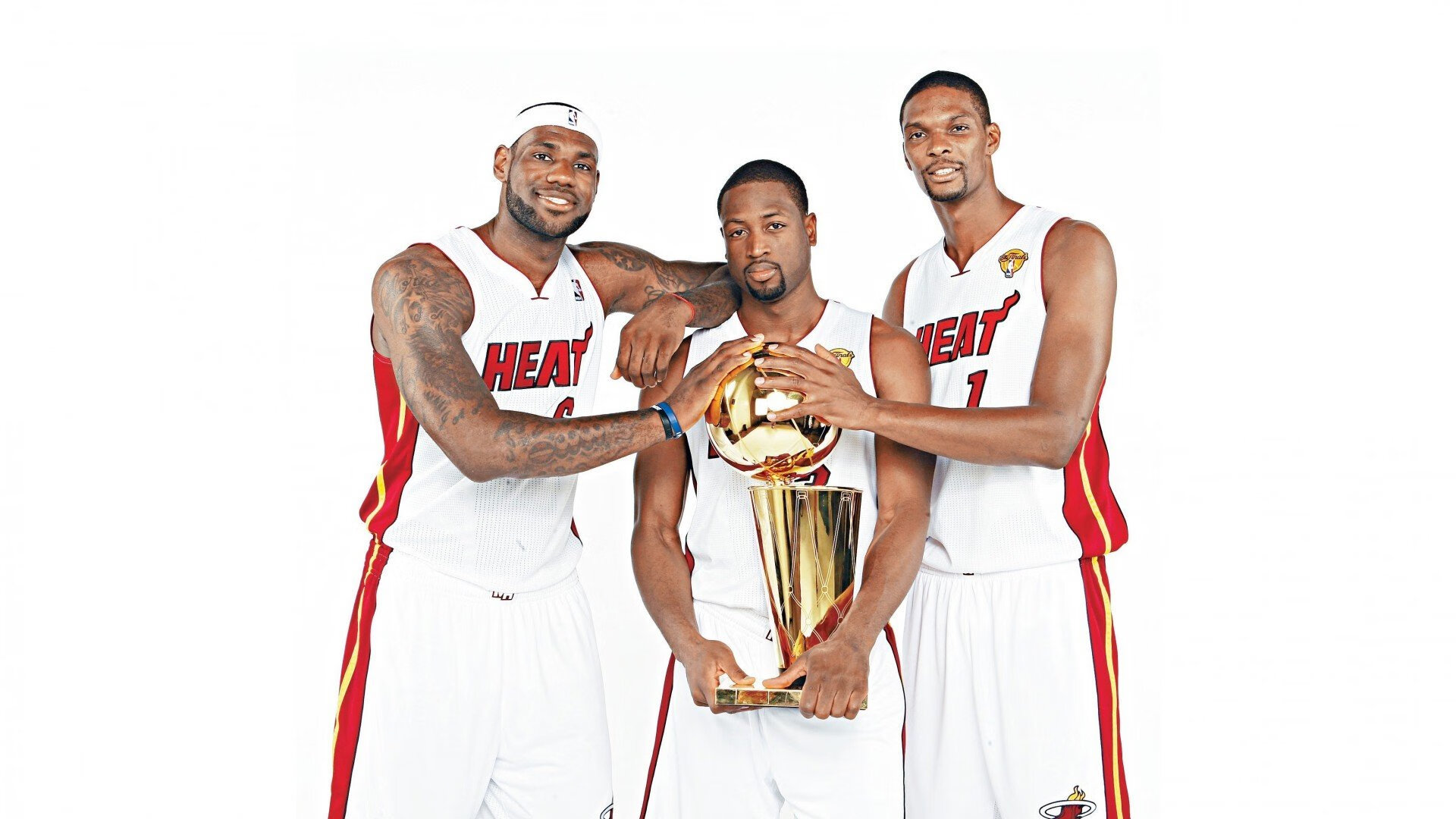 詹姆斯率队逆转取胜,湖人季后赛前景重现曙光