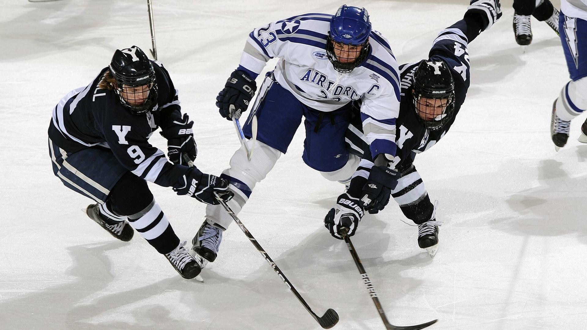 阿尔卡拉斯逆转夺冠 美网新王诞生创历史